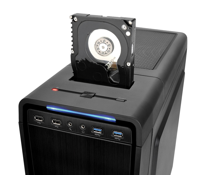 Thermaltake Urban_S31_mid-tower_case_has_top-mounted_2.5_or_3.5HDD_Docking_Station_which_enables_blazing_fast_file_transfers